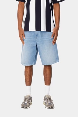 Simple Short Blue Light True Washed