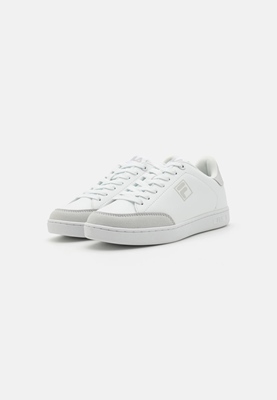 Courtbay White-Nimbus Cloud