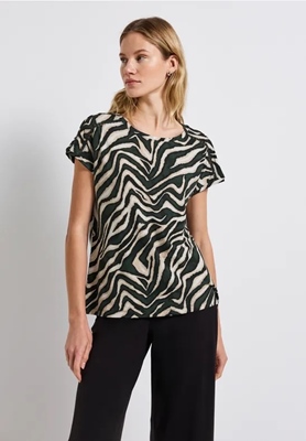 printed shirt w.crochet tapes