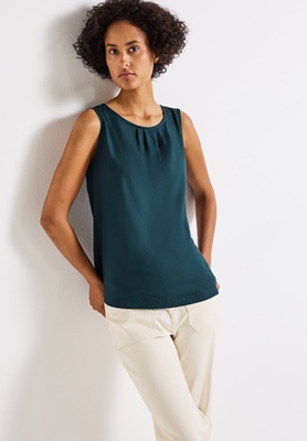 LTD QR Blousetop w pleat detai